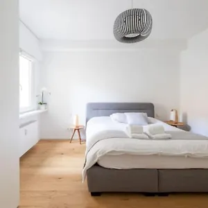 Apartment Wonderful Two Bedroom At Limpertsberg With Parking, Near Tram, Luxemburg