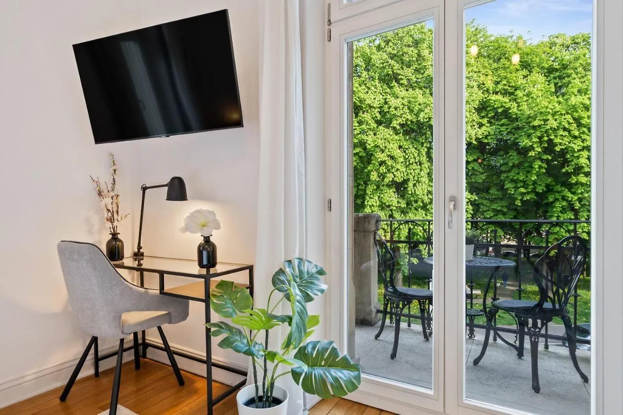 Charming Room With Balcony In Center 룩셈부르크 0*,  룩셈부르크