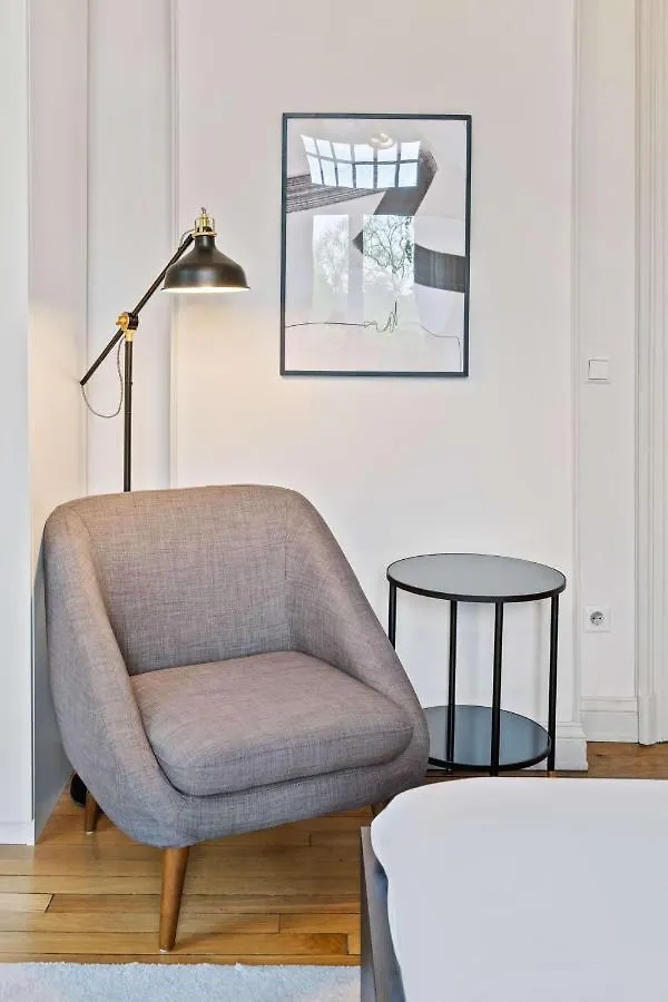 Charming Room With Balcony In Center Luksemburg Willa